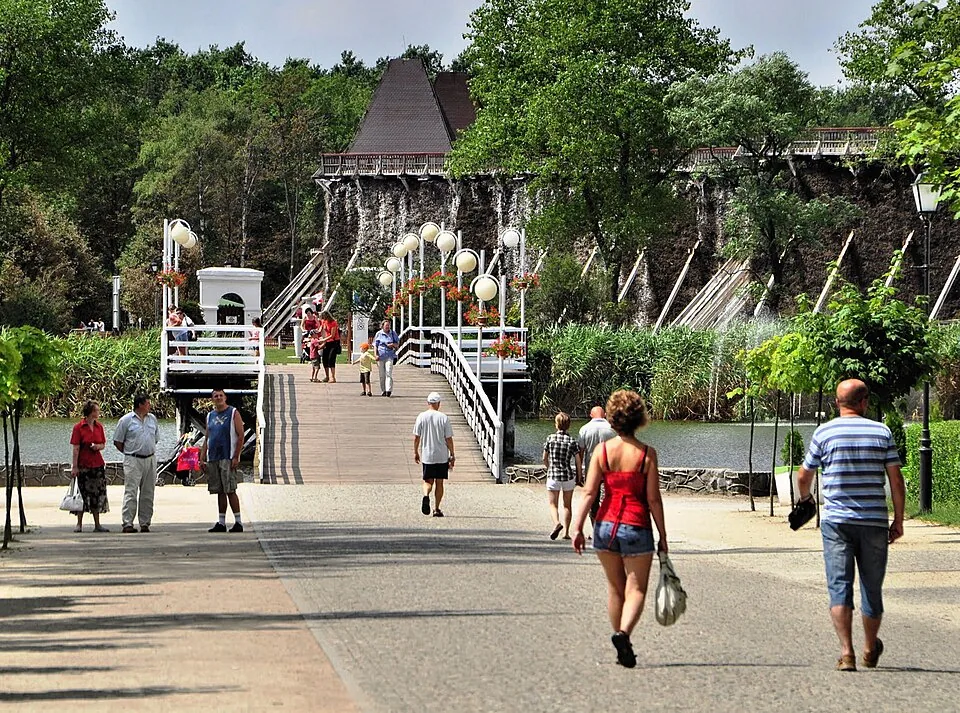 Tężnie i park solankowy w Inowrocławiu: okolica, nie zdjęcie obiektu