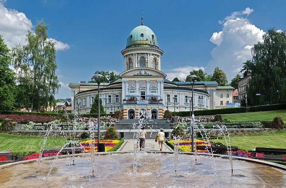 Park zdrojowy w Lądku-Zdroju: okolica, nie zdjęcie obiektu